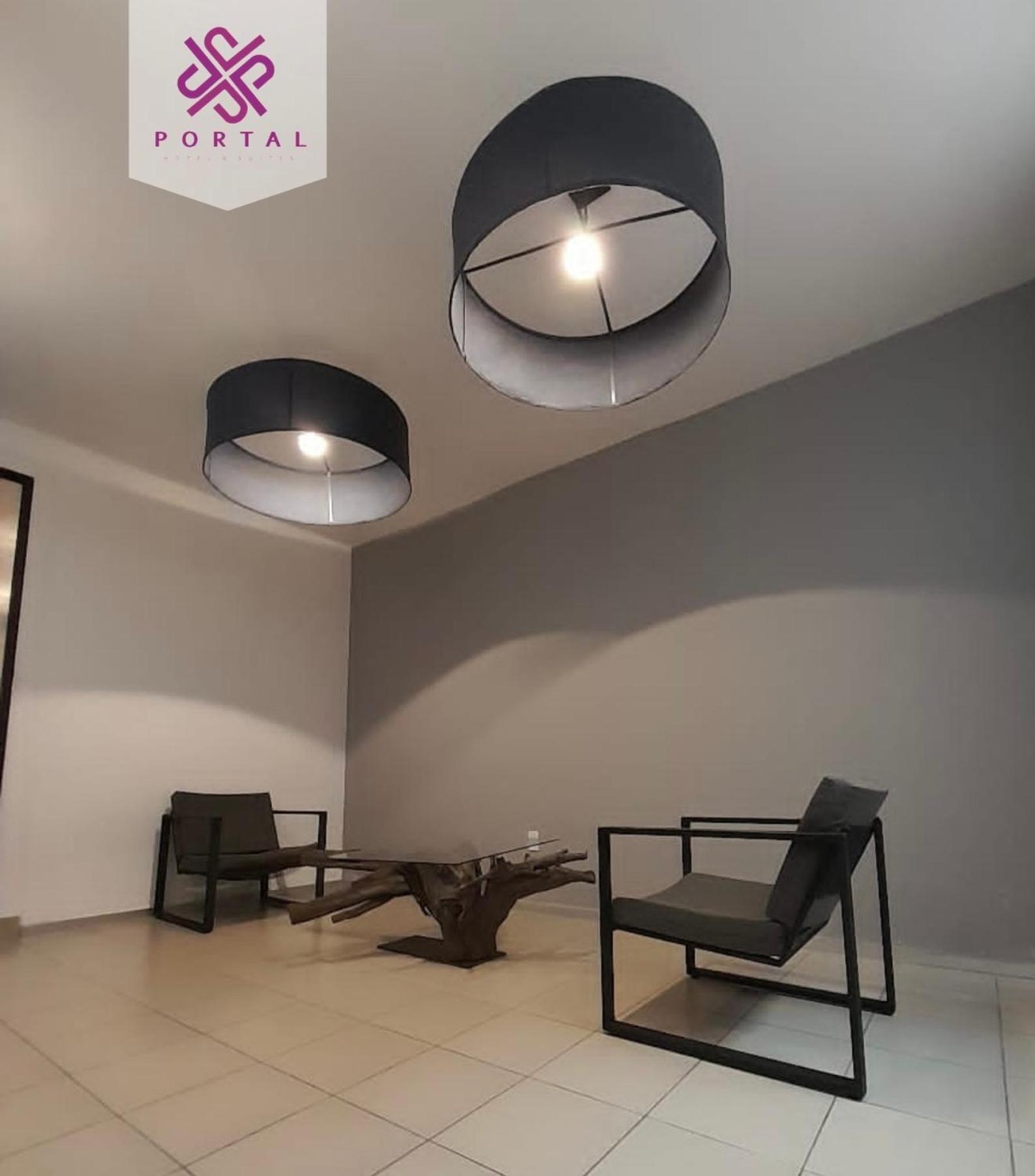 Hotel Portal & Suites Ciudad Hidalgo Bagian luar foto