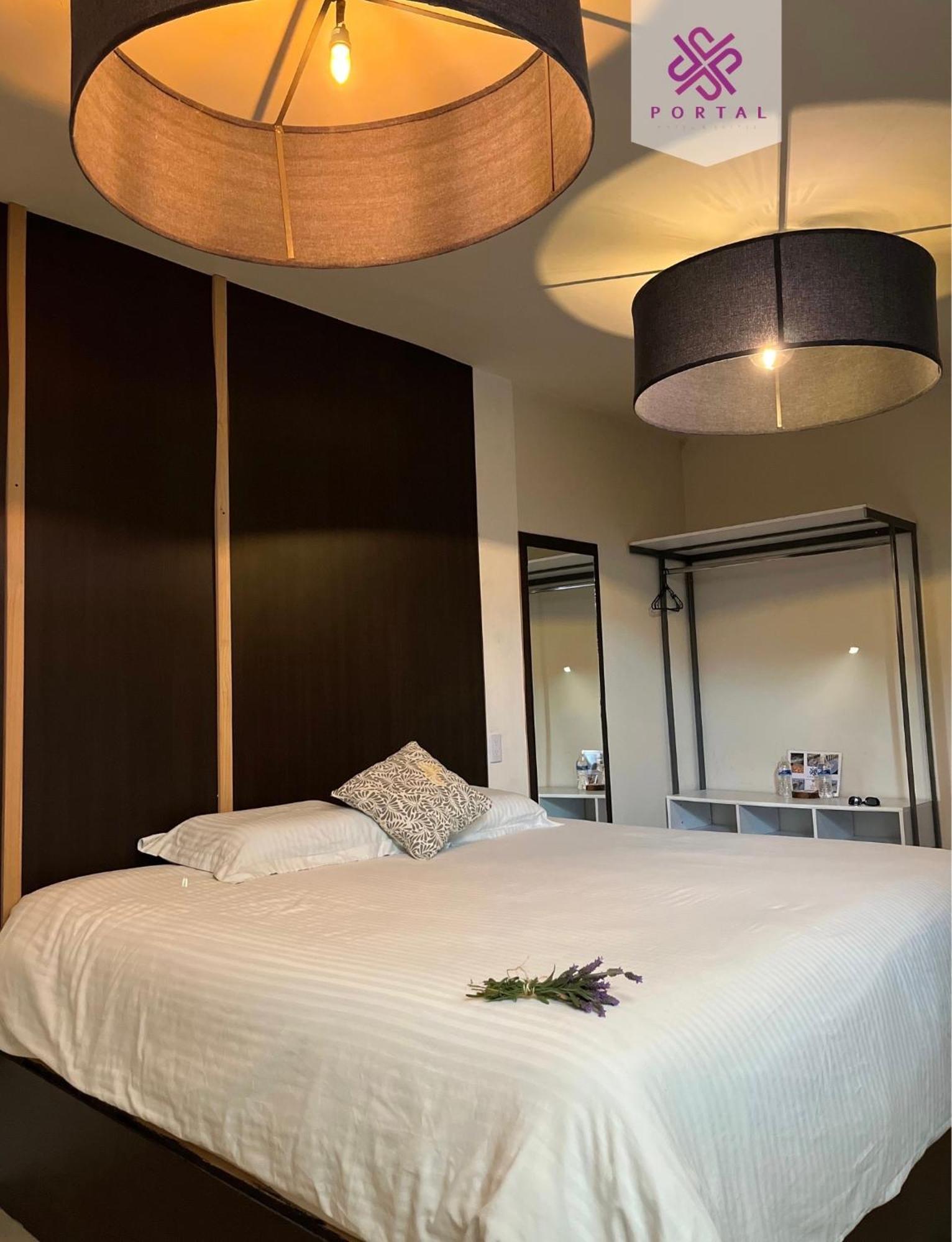 Hotel Portal & Suites Ciudad Hidalgo Bagian luar foto
