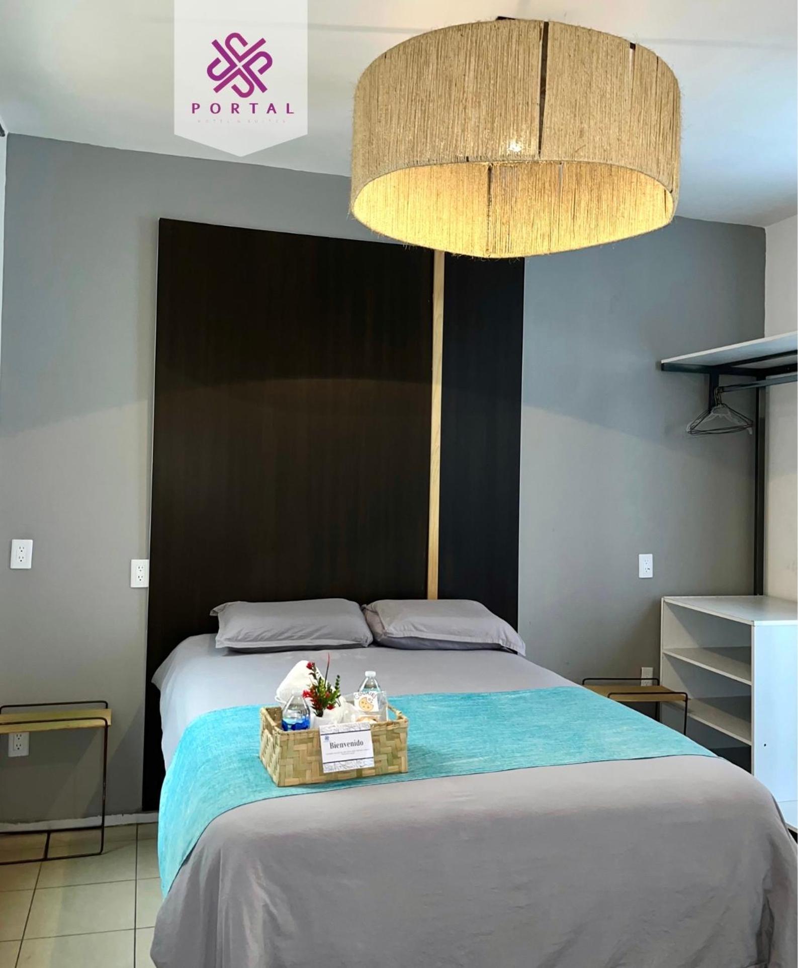 Hotel Portal & Suites Ciudad Hidalgo Bagian luar foto